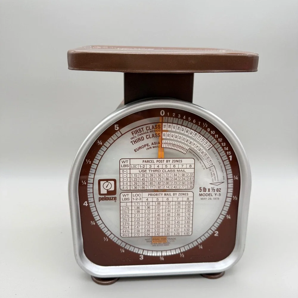 Vintage Pelouze Model Y-5 Postal Scale 5lb Brown Metal 1978 Evanston IL USA